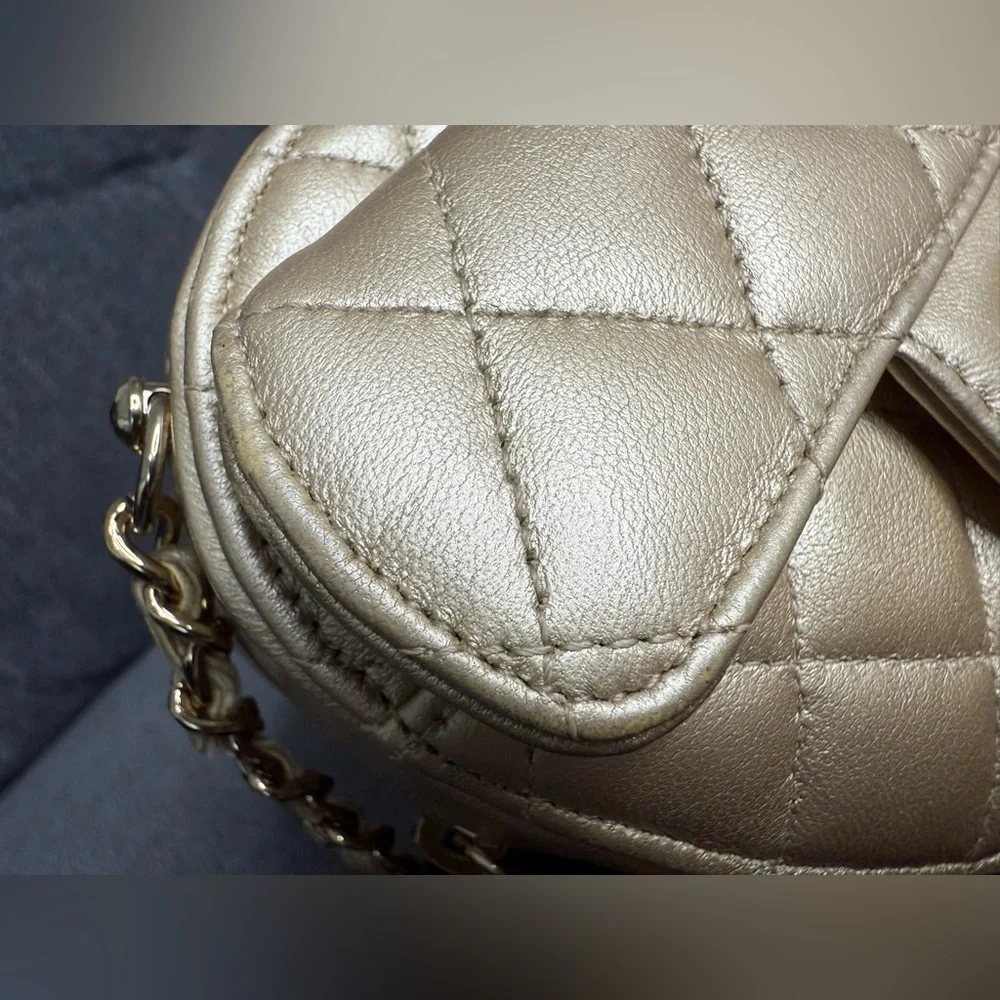 CHANEL mini heart flap bag lambskin crossbody - Picture 8 of 14